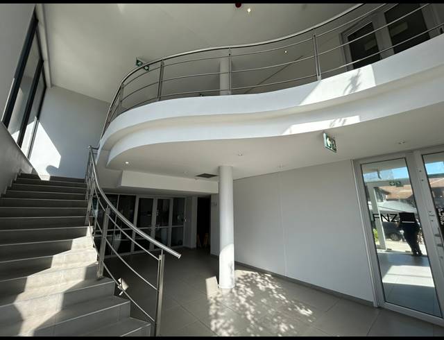 602M² OFFICE TO LET IN SANDTON CENTRAL